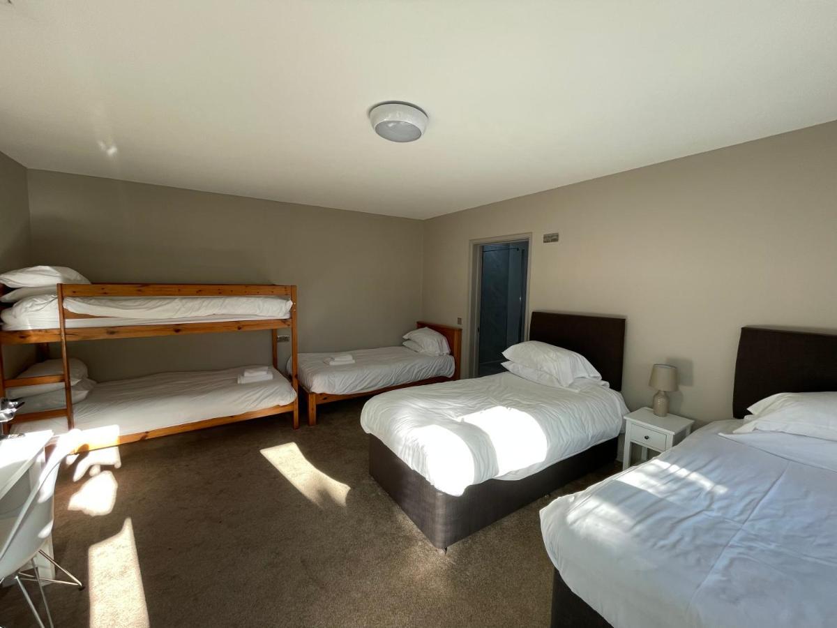 Tall Pines Lodges Lulsgate Bottom Екстериор снимка